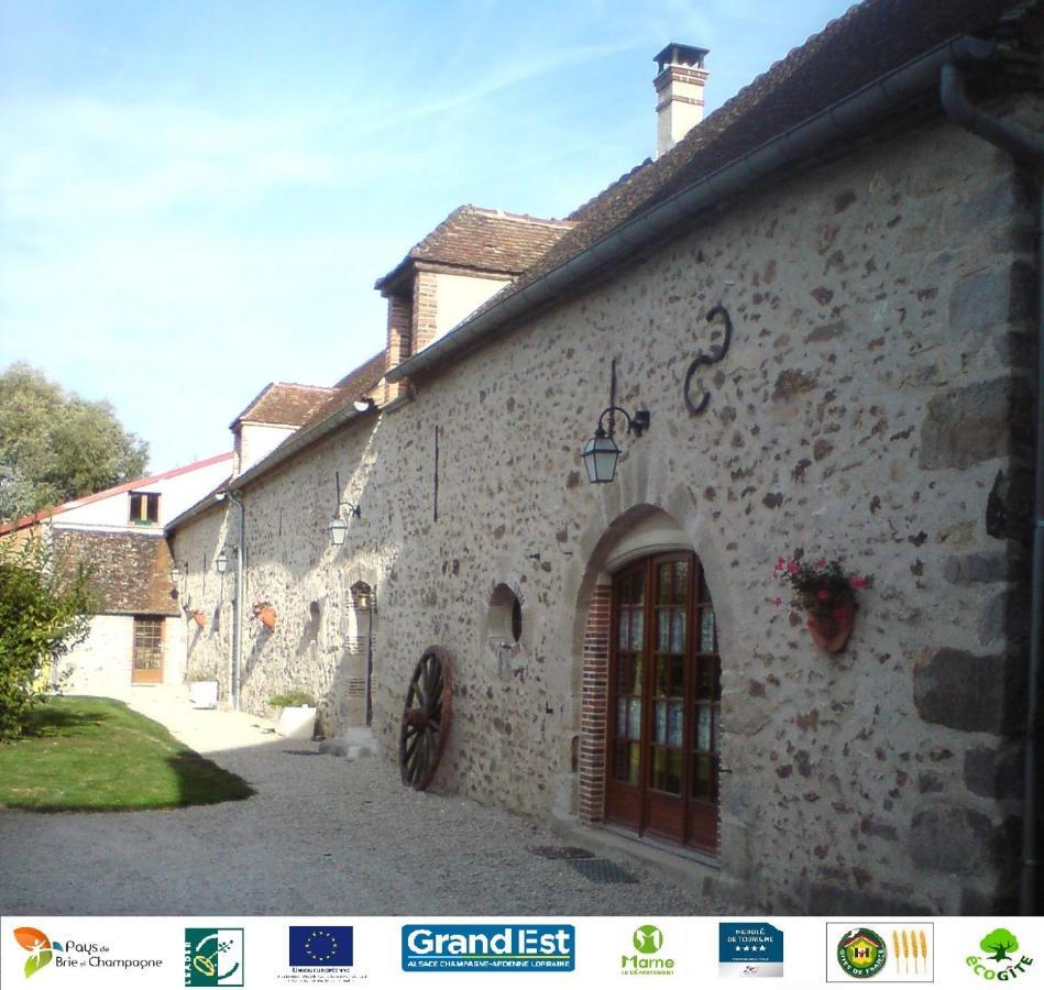 Gite De L'Homme Blanc Soizy-aux-Bois Esterno foto